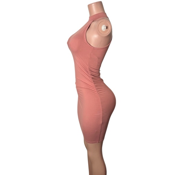 Elegant Pink Mini Dress - Picture 2 of 3